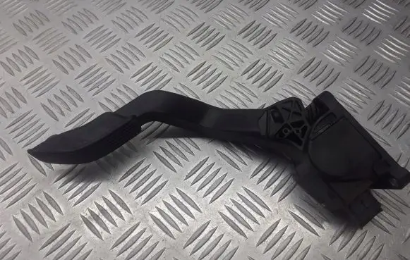 Peugeot 307 Accelerator pedal position sensor 9680565880