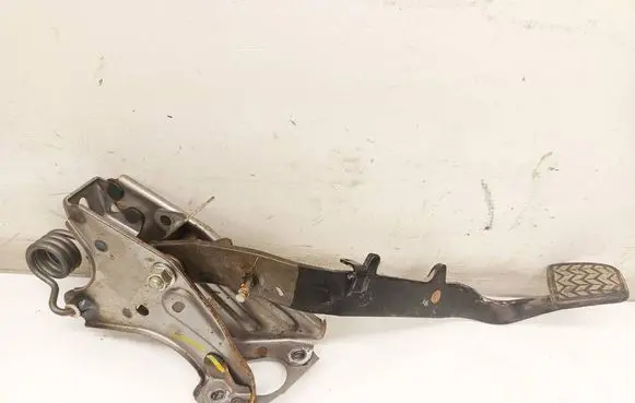 Toyota Avensis T250 Brake pedal 