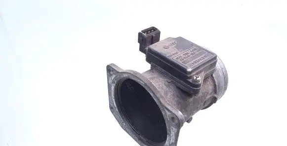 Volkswagen PASSAT B4 Mass air flow meter 037906461B