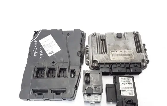 Renault Megane II Engine ECU kit and lock set 