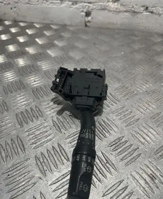 Toyota Avensis T220 Wiper control stalk 173654