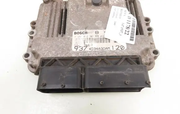 Alfa Romeo 147 Engine control unit/module 55200669 0281012301