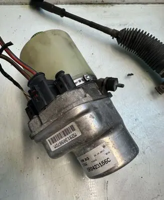 Seat Cordoba (6L) Power steering pump 6R0423156C