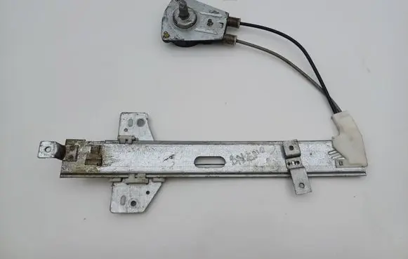 Suzuki Baleno EG Rear door manual window regulator