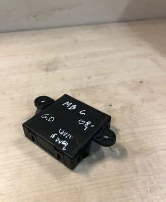 Mercedes-Benz C W204 Door control unit/module A2048701226 A2048202826