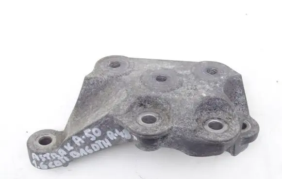Opel Astra K Gearbox mounting bracket 13364007
