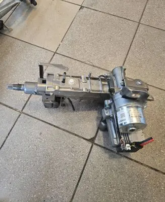 Renault Clio IV Steering wheel axle 488106771R 6700003021A