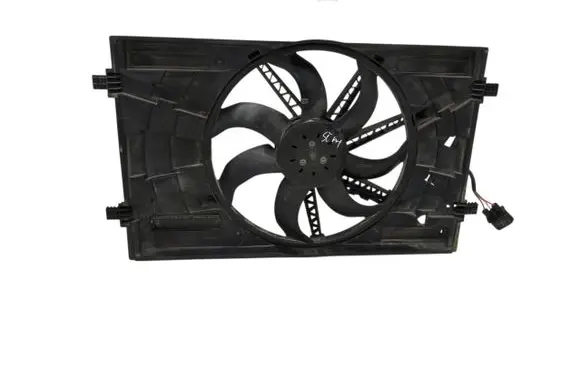 Seat Leon (5F) Electric radiator cooling fan 5Q0121203CN