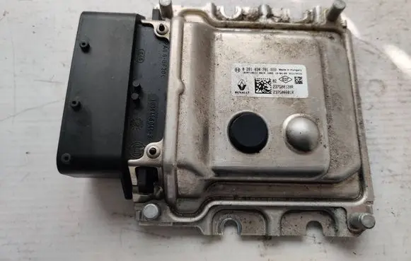 Renault Master III Adblue control unit 0281034701