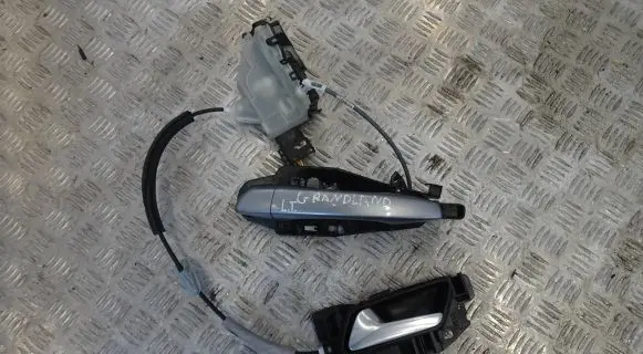 Opel Grandland X Rear door handle trim 