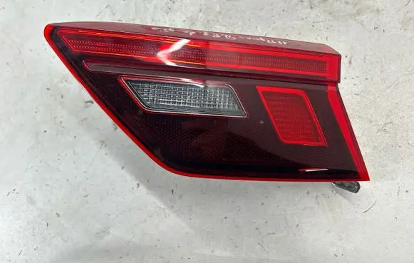 Volkswagen Tiguan Allspace Tailgate rear/tail lights 5NN945094