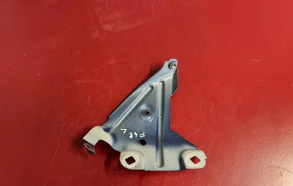 BMW X1 F48 F49 Fender mounting bracket 7351515
