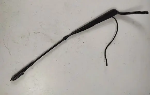 Mercedes-Benz Sprinter W906 Front wiper blade arm A9068200644