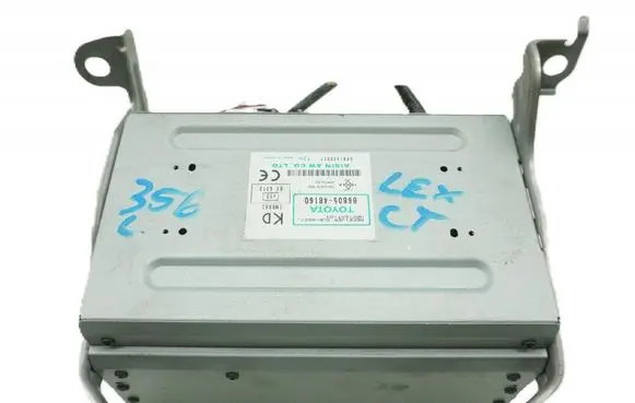 Lexus CT 200H Radio/CD/DVD/GPS head unit 8680548160