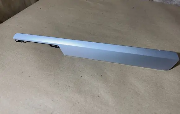 Volkswagen Tiguan Panel trim 5NB858418