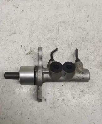 Audi A6 S6 C5 4B Master brake cylinder