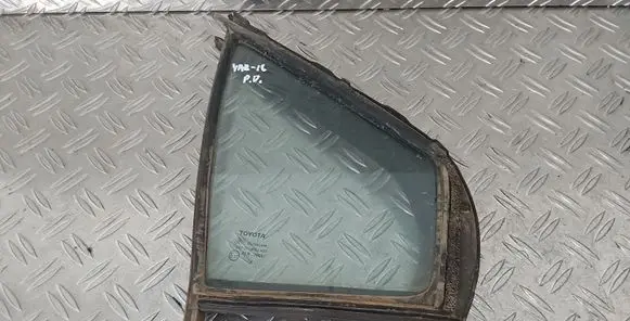 Toyota Yaris Front door vent window glass four-door 43R00097