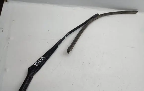 Audi A6 S6 C7 4G Front wiper blade arm 4G1955407B