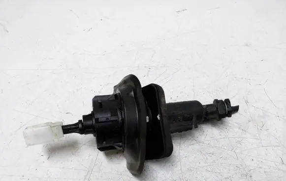 Mazda 3 I Clutch master cylinder 3M517A543AF