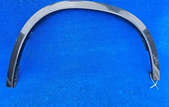 BMW X1 U11 Front arch trim 5A01686