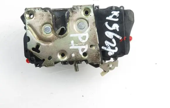 Citroen Xsara Picasso Front door lock 