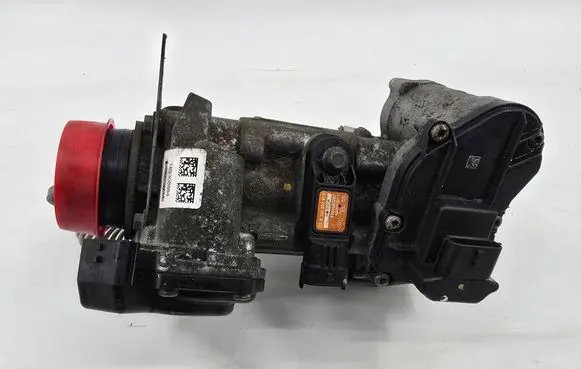 Nissan Qashqai EGR valve 147105543R 8200987453 0281002958