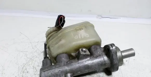 Master brake cylinder