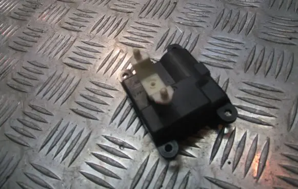 Nissan Primera A/C air flow flap actuator/motor 3C27030840