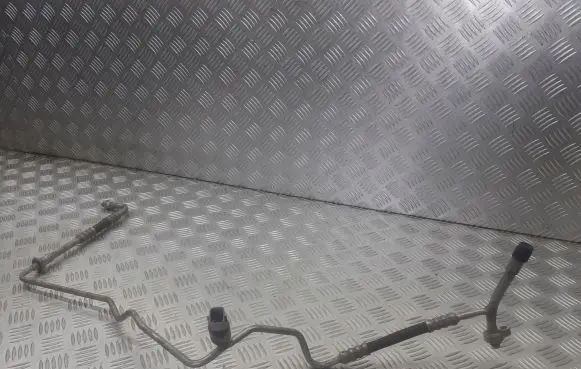 Ford Focus C-MAX Air conditioning (A/C) pipe/hose