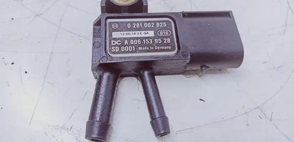 Mercedes-Benz E W212 Air pressure sensor A0061539528 0281002925
