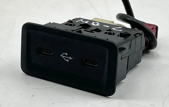 Mercedes-Benz C W206 USB socket connector A2238204503