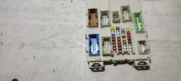 Volvo V40 Fuse module 31453131 220618