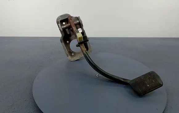 Jeep Grand Cherokee Accelerator throttle pedal 52124732AB