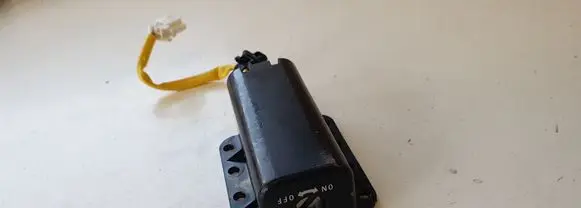 Peugeot 4007 Passenger airbag on/off switch 