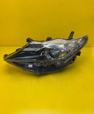 Toyota Auris E180 Headlight/headlamp 8117002J61