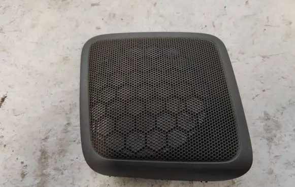Volkswagen Transporter - Caravelle T4 Side speaker trim/cover 7D1857209