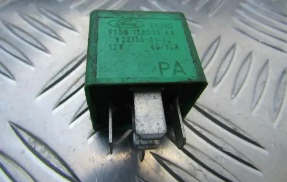 Ford Mondeo MK II Other relay 93BG13A025AA V23136-A1-X2