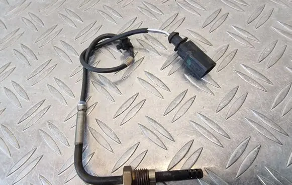 Audi A6 S6 C6 4F Exhaust gas temperature sensor 059906088A