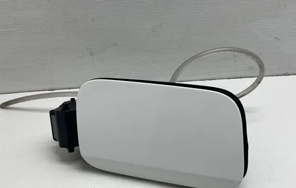 Audi Q3 F3 Fuel tank cap 8K0010508ER