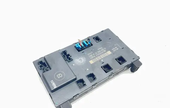Mercedes-Benz CLK A209 C209 Door control unit/module 2098201926