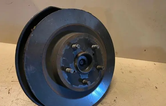 Toyota RAV 4 (XA50) Rear wheel hub
