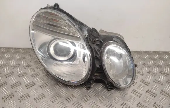 Mercedes-Benz E W211 Headlight/headlamp 16259200