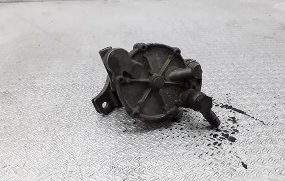 Volkswagen Transporter - Caravelle T4 Vacuum pump 075145101A