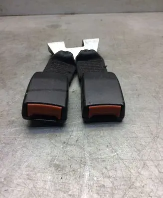 Ford Fiesta Middle seatbelt buckle (rear) 2S6AA613K21AC