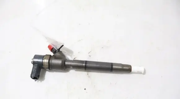 Hyundai i30 Fuel injector 0445110320