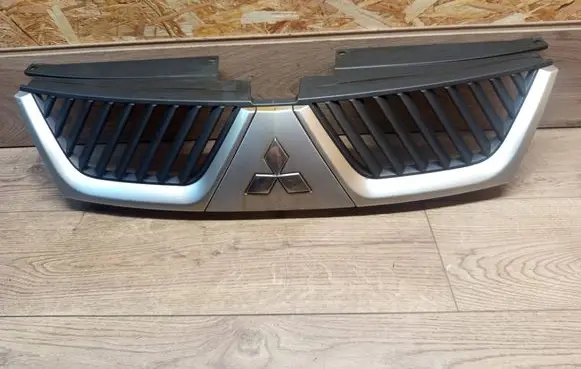 Mitsubishi Outlander Front grill 7450A037ZZ