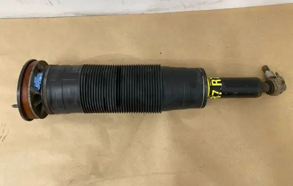 Mercedes-Benz CL C216 Front shock absorber/damper A2213208013
