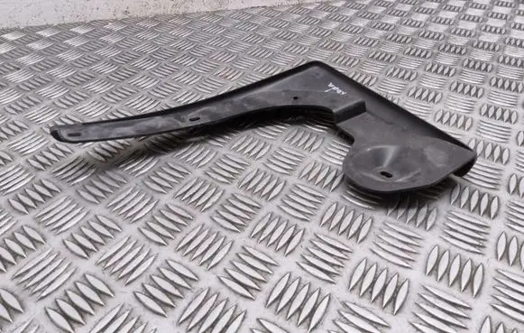 Skoda Octavia Mk2 (1Z) Front mudguard 1Z0821820 1Z0821819