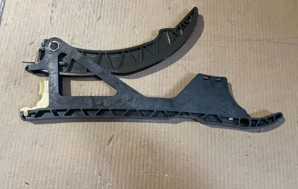 BMW 3 F30 F35 F31 Slide rail for timing chain 7516083