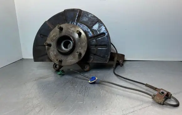 Suzuki Grand Vitara II Front wheel hub